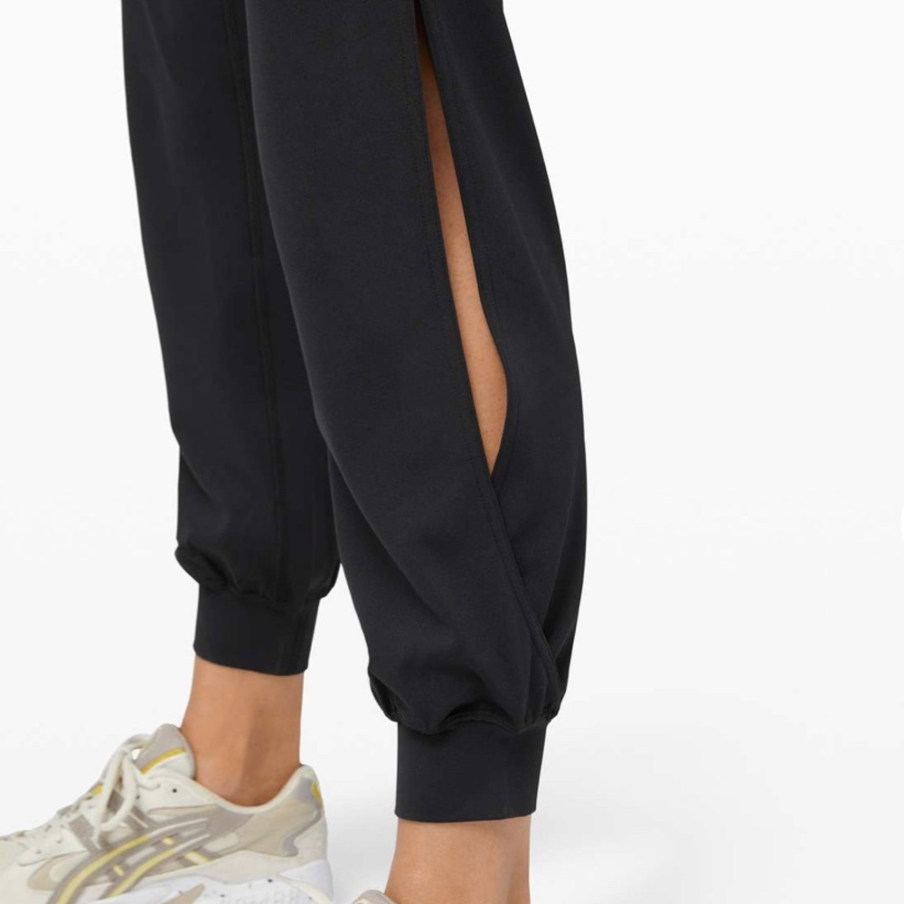 Lululemon Align Vented joggers size 4